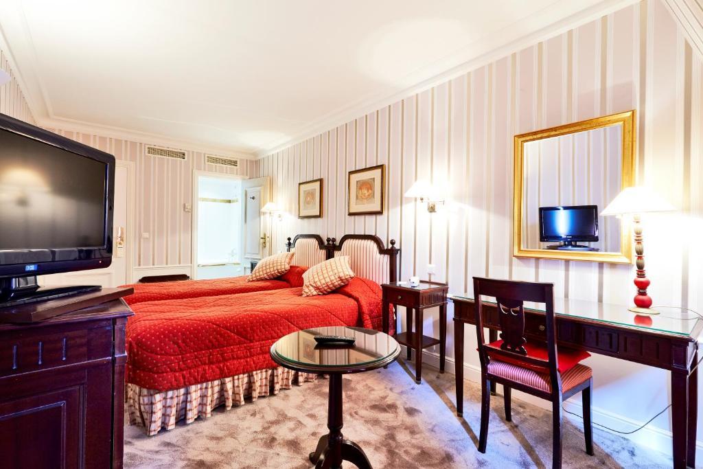 Two Connecting Double Rooms (6 people)