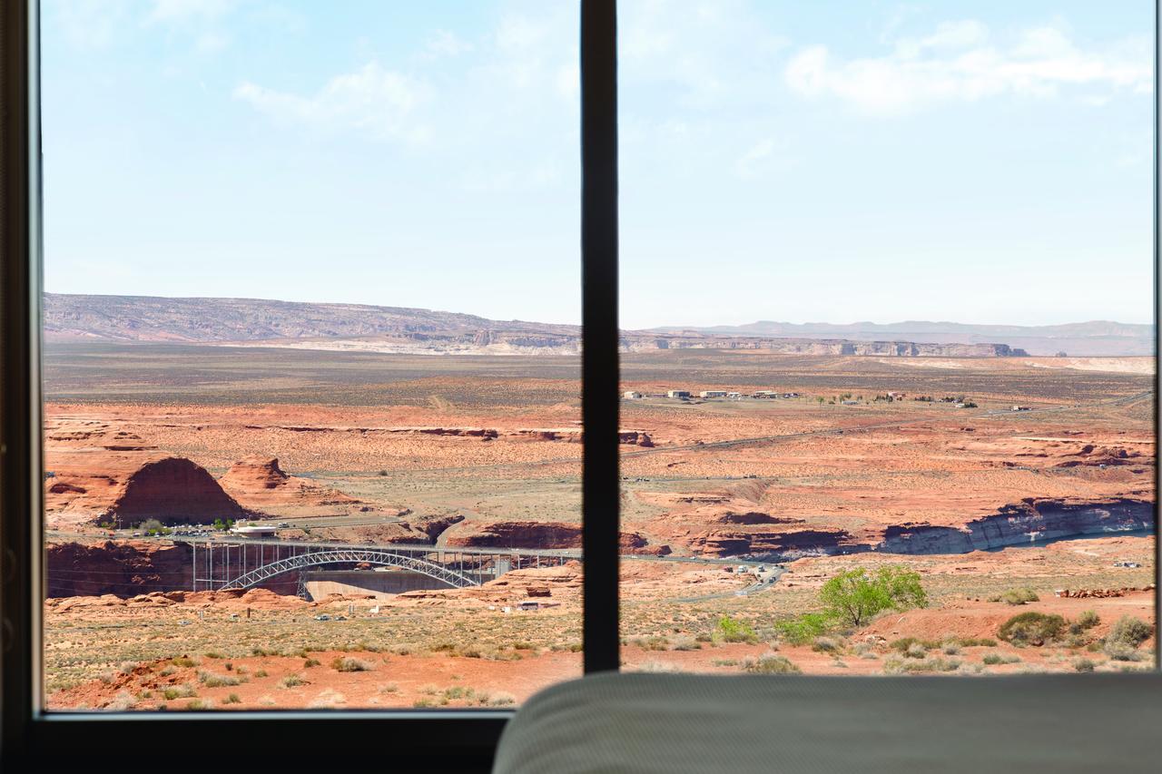 King Room with View and Shower - Disability Access