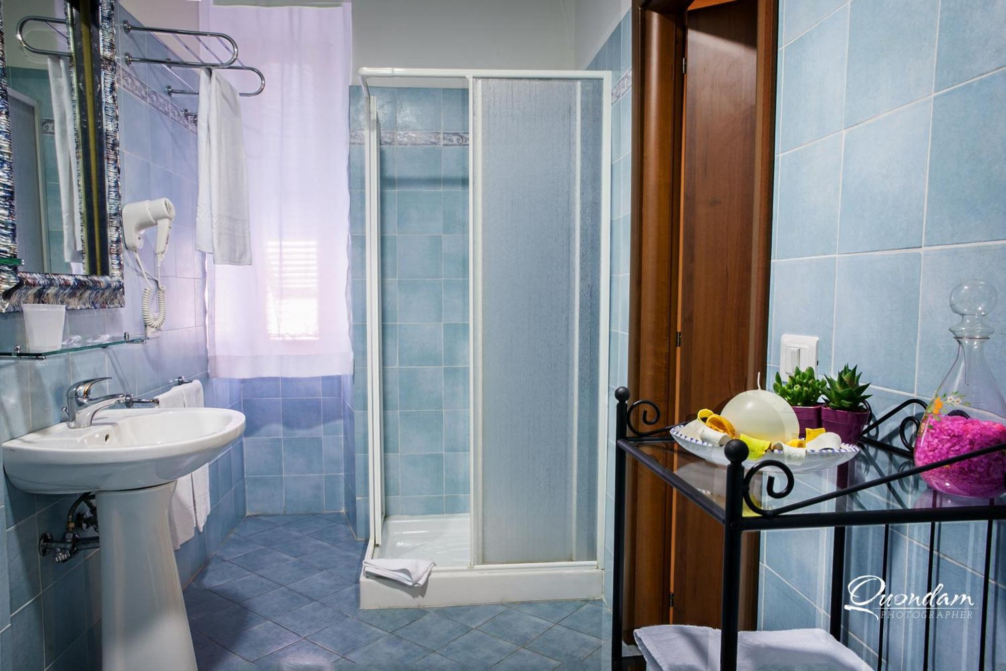 Double Room,893942449:JPEG