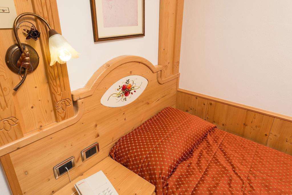 Deluxe Single Room,1589238089:JPEG