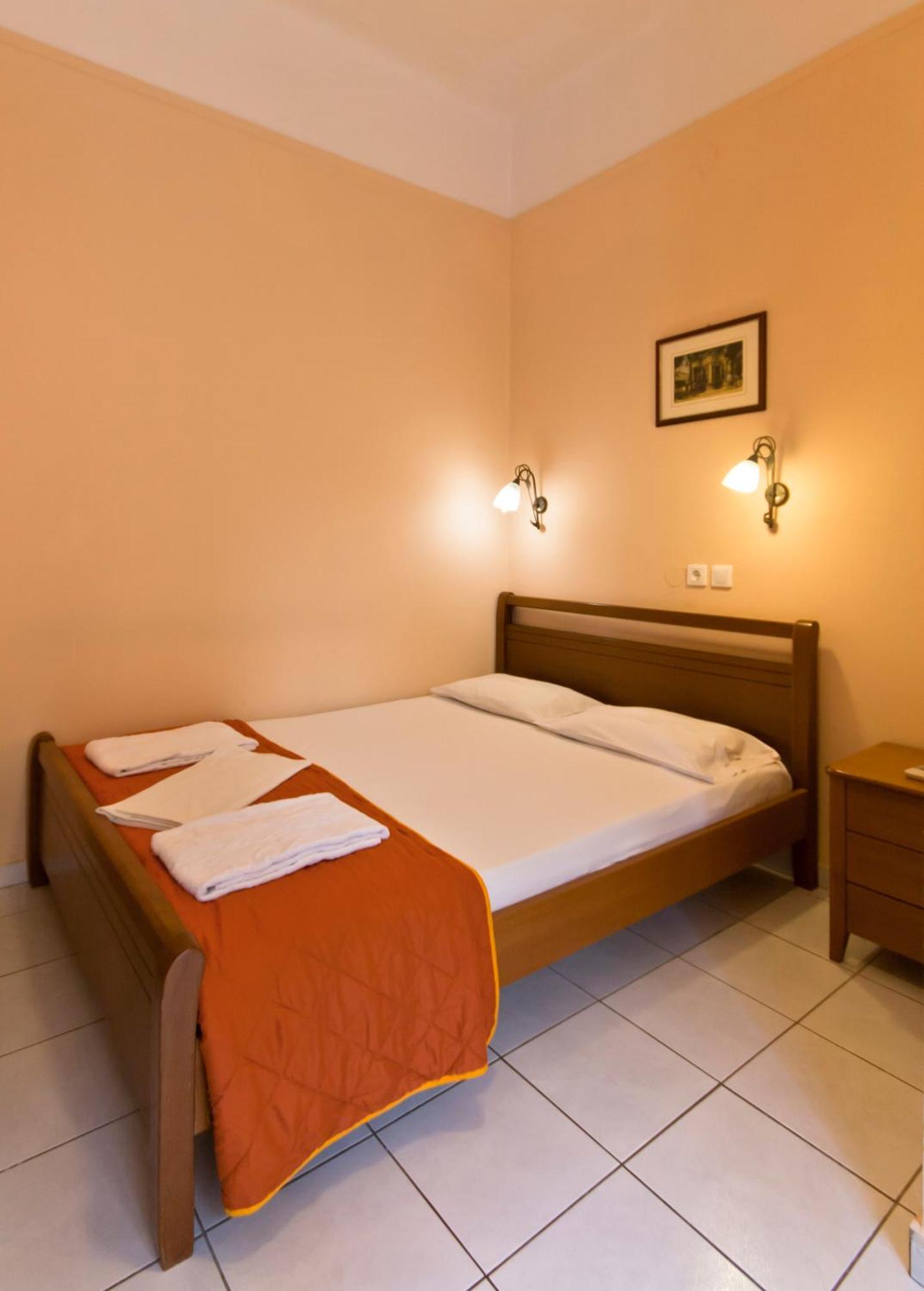 Single Room,64219840:JPEG