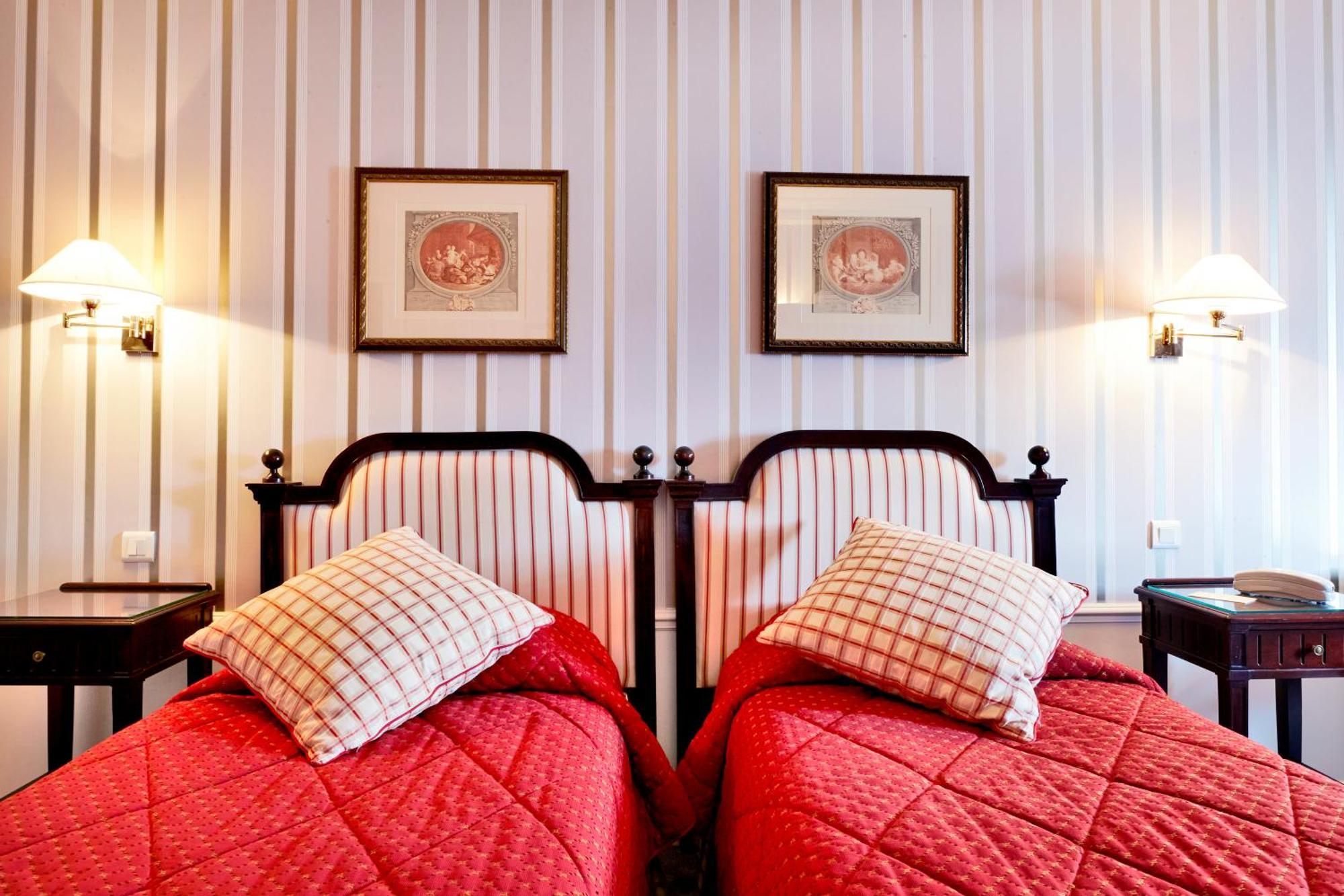 Two Connecting Double Rooms (4 people)
