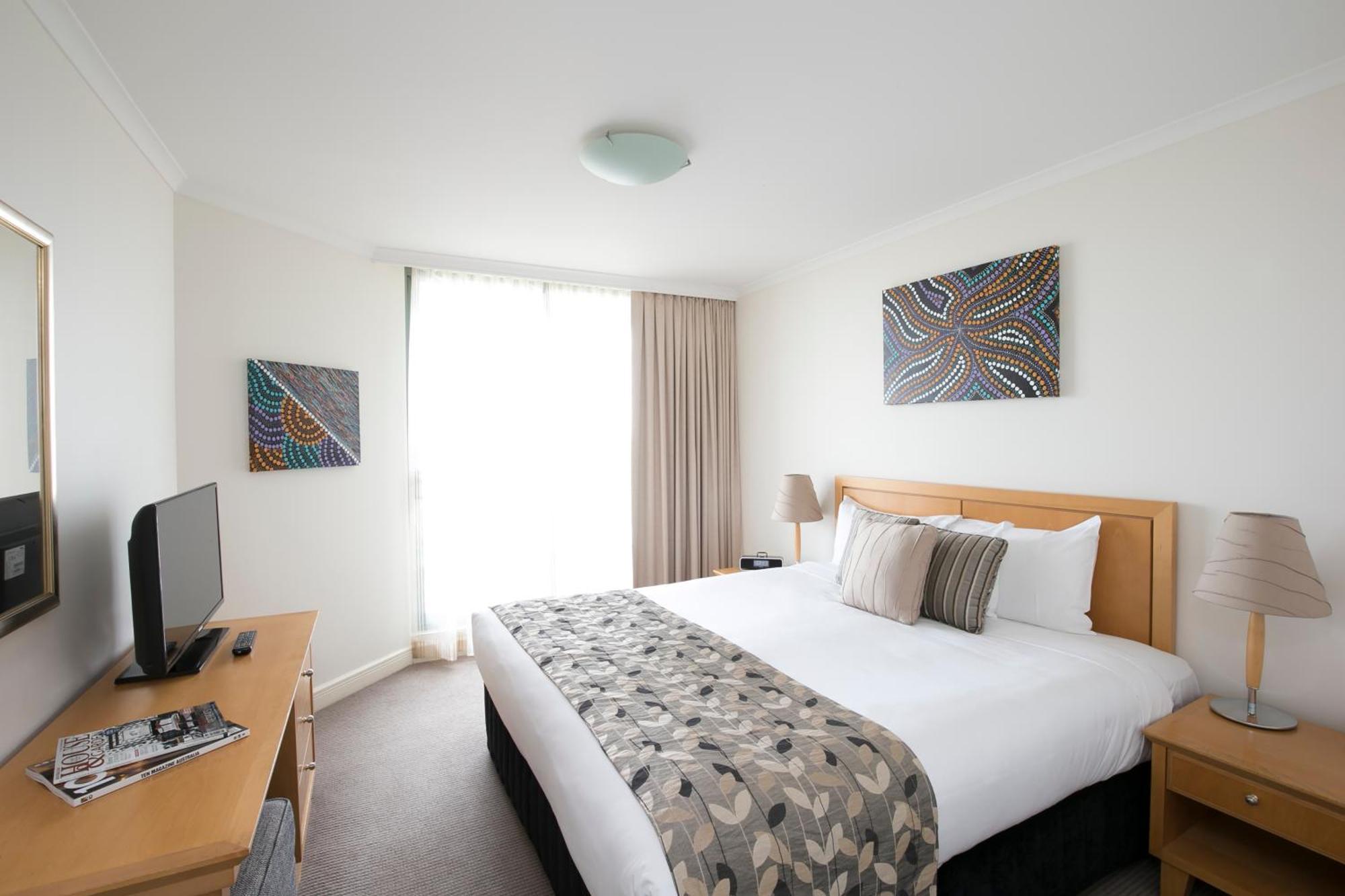 One-Bedroom Apartment One Queen Bed