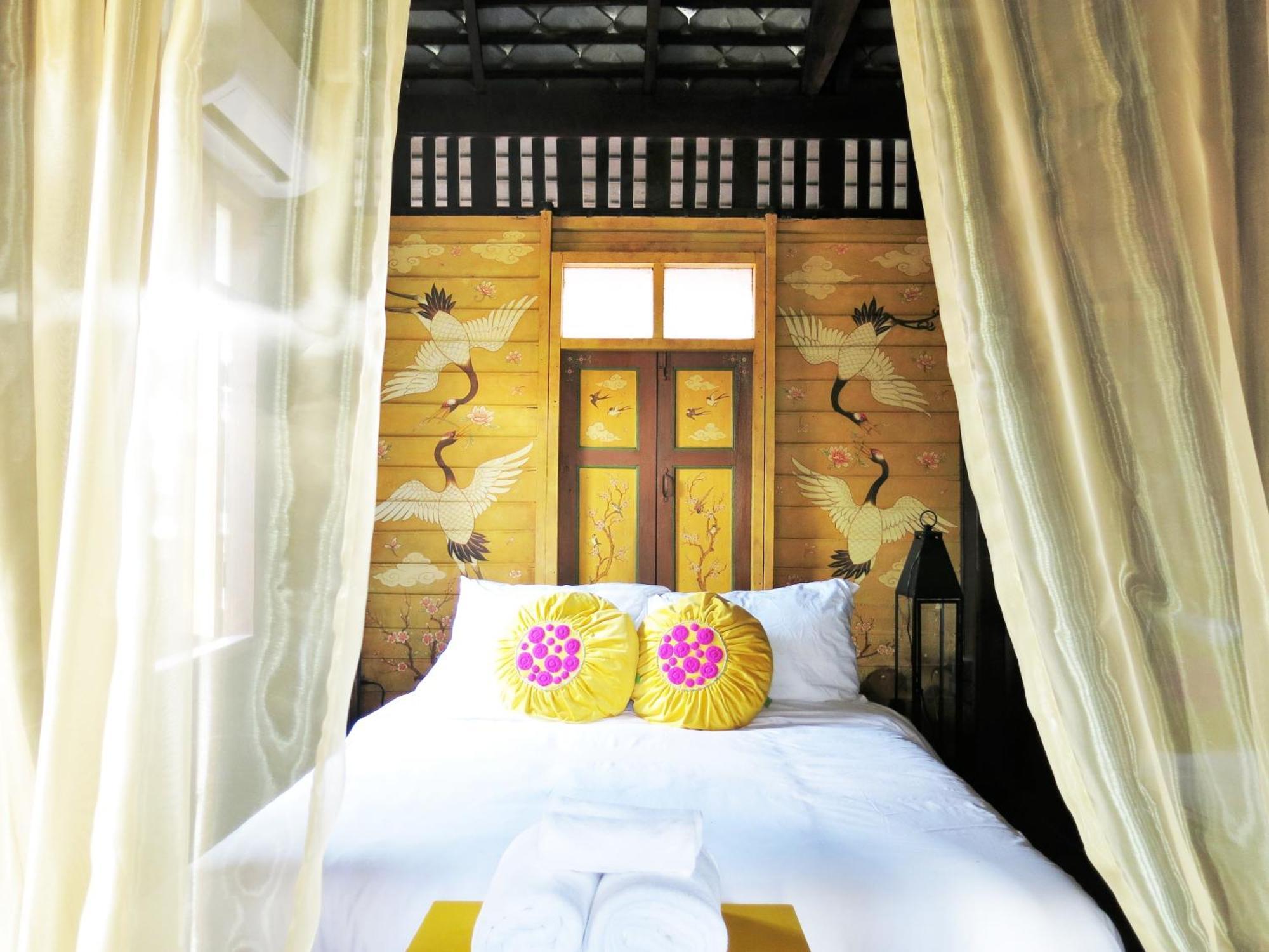 Double Room Balcony Golden Crane Non-Smoking