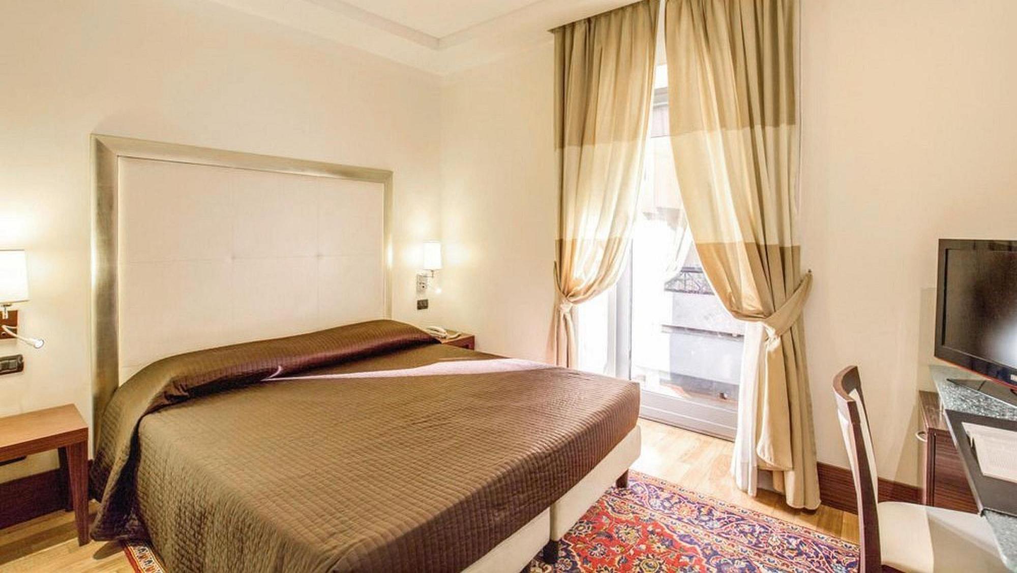 Double or Twin Room,694000278:JPEG