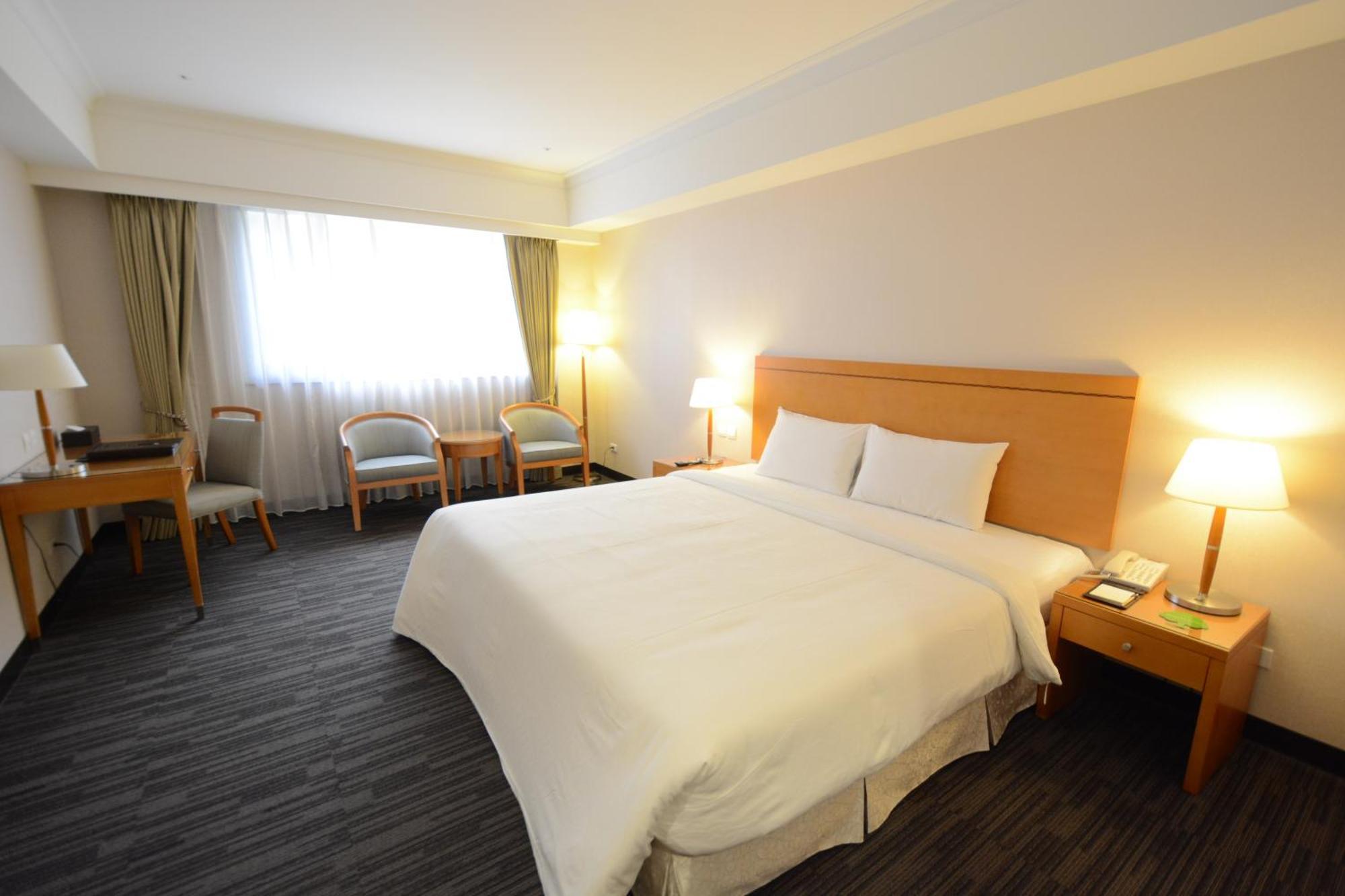 Standard Double Room,112916580:JPEG