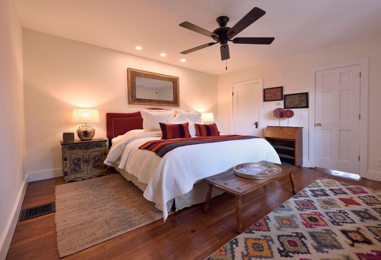 Deluxe King Suite,728510713:JPEG