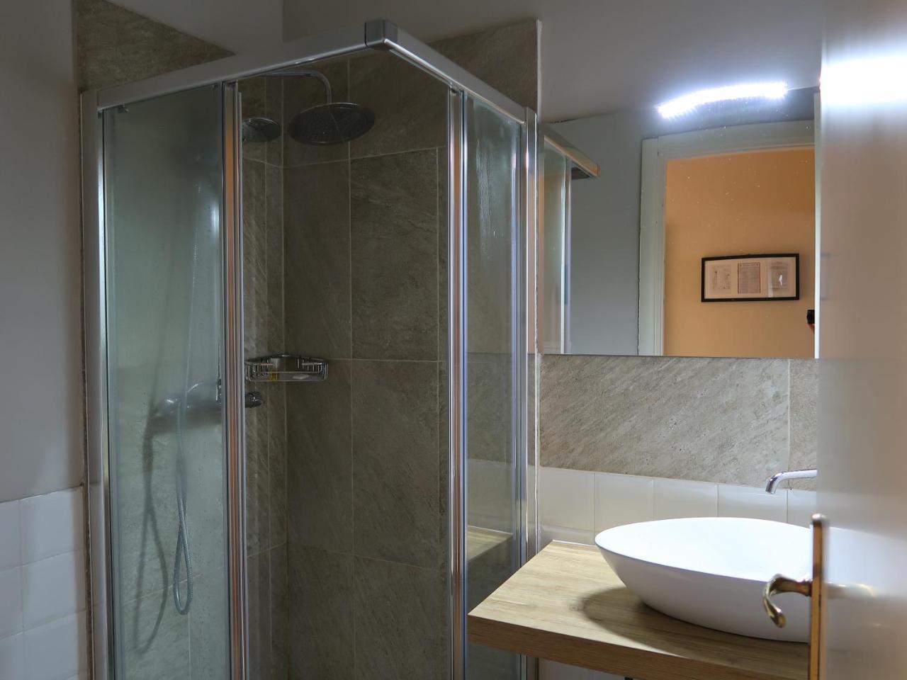 Double or Twin Room Private Bathroom