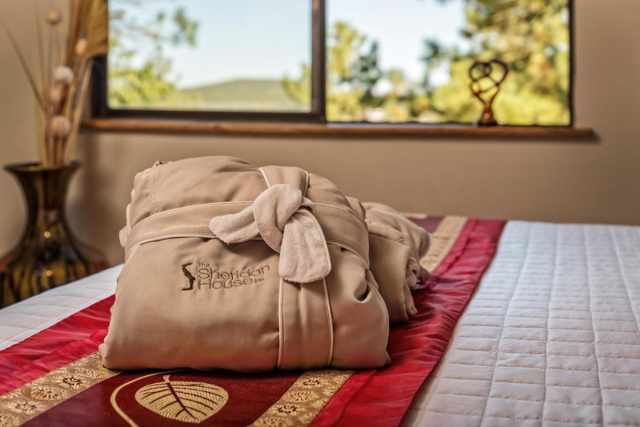 Deluxe King Room,768698392:JPEG