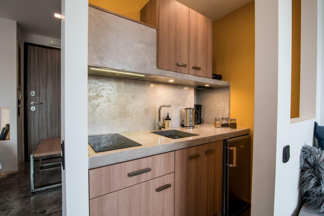 Studio Apartment