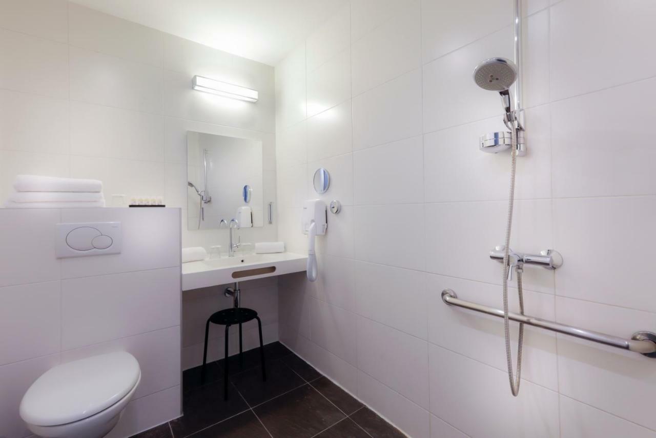 Twin Room,829530119:JPEG