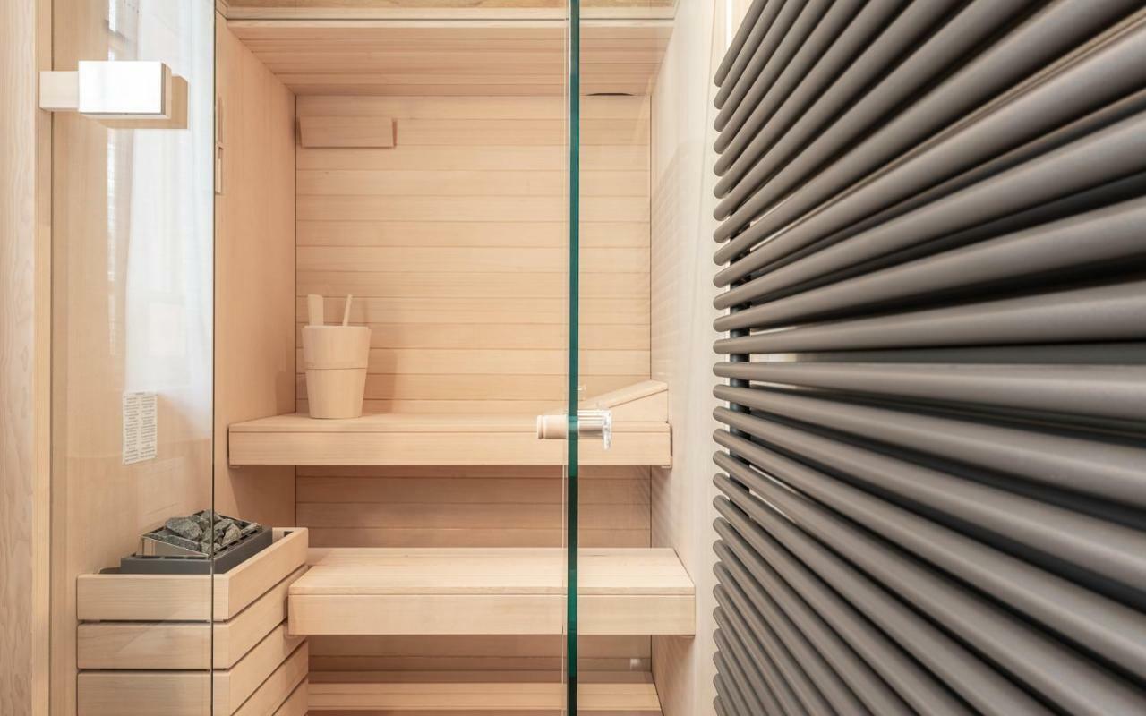 Deluxe Room Sauna