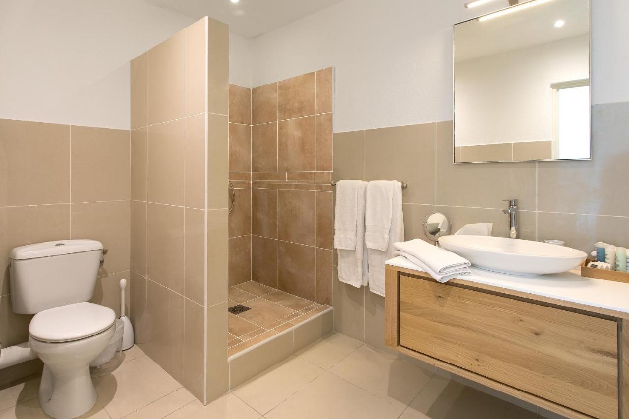 Two-Bedroom Apartment,926826265:JPEG