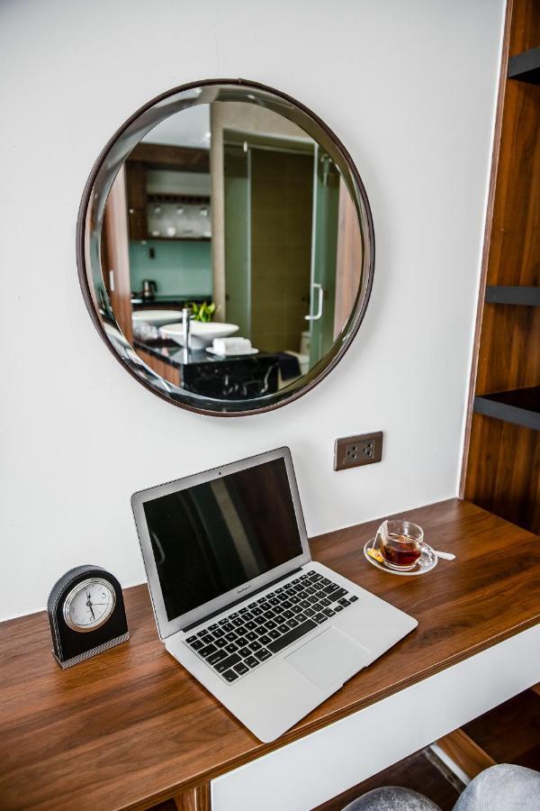 Deluxe Double Studio with City View