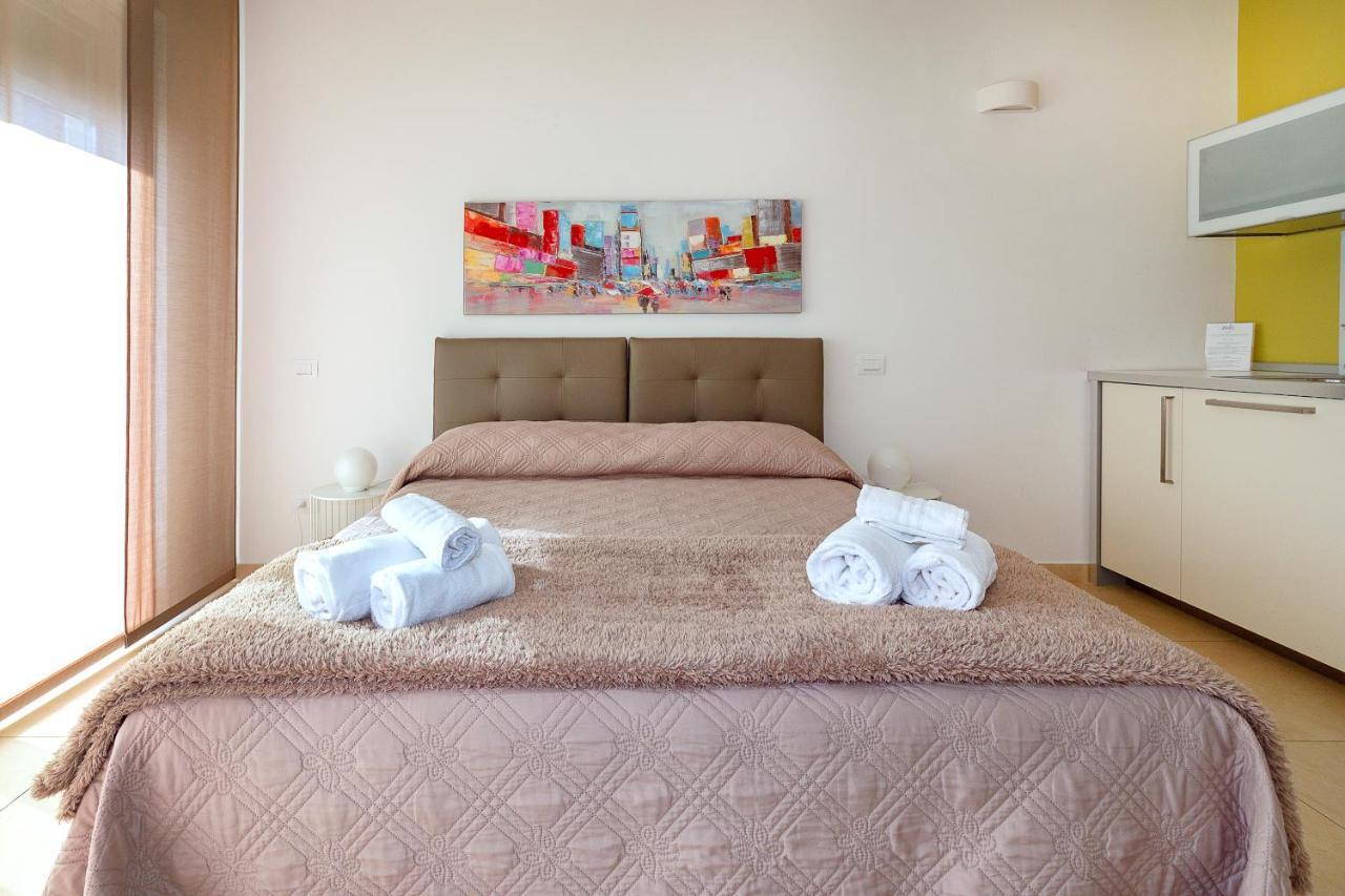 Classic Double Room,958128445:JPEG