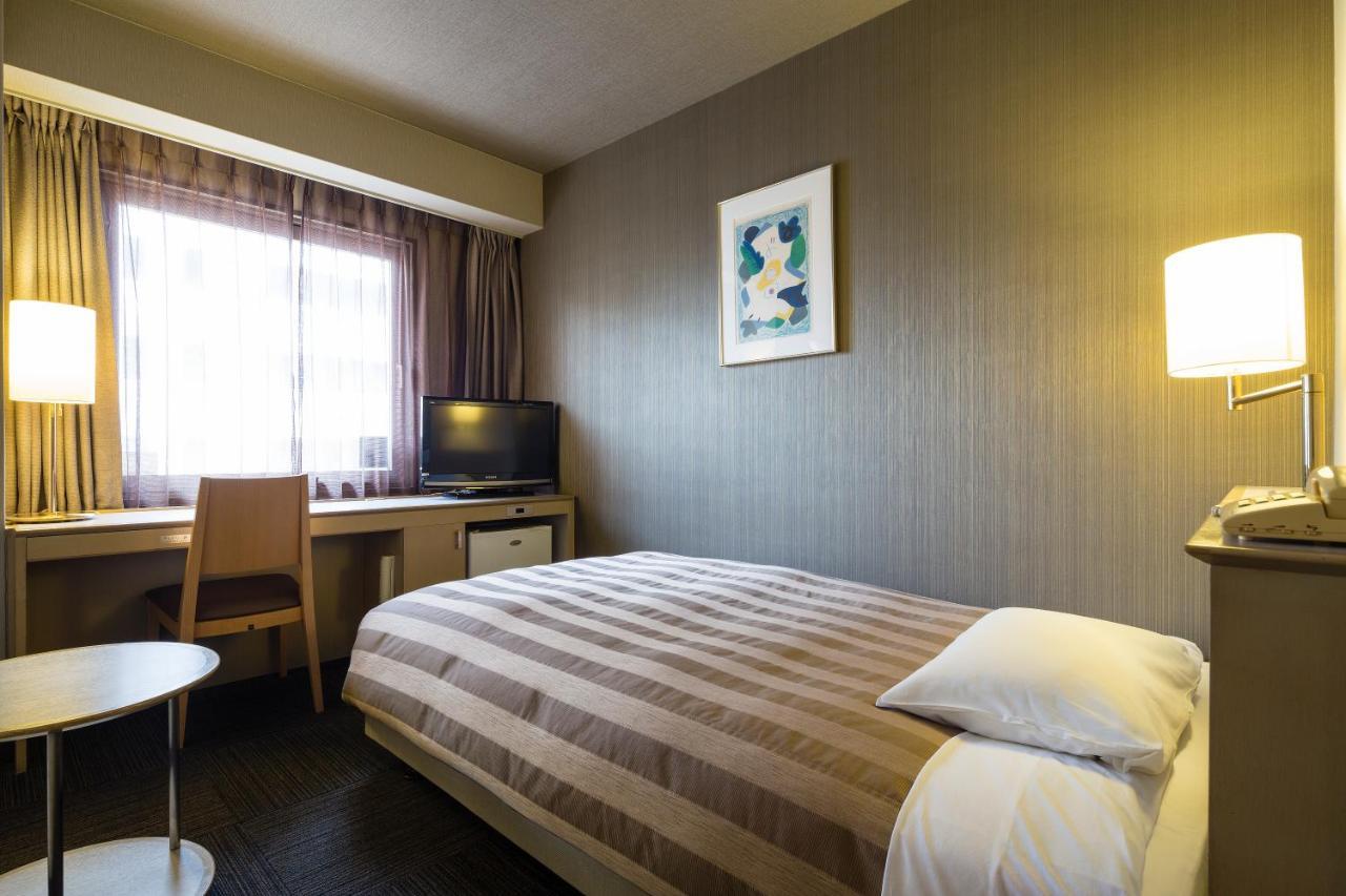 No-Room-Cleaning-Service - Single Room - Smoking
