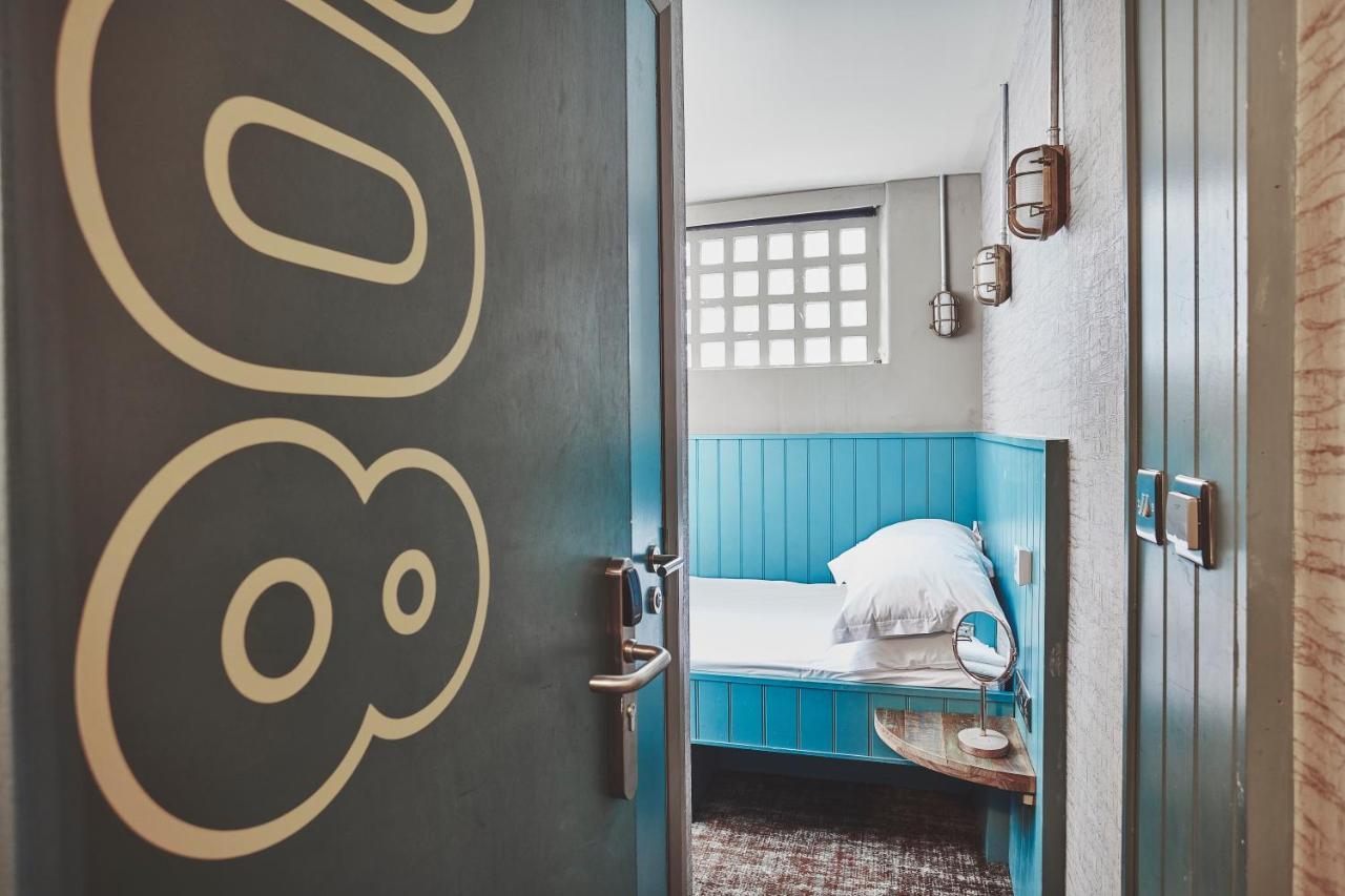 Doppelzimmer mit eigenem externen Bad