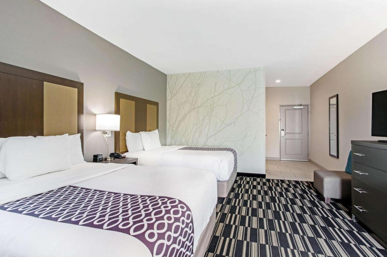 Queen Room Two Queen Beds