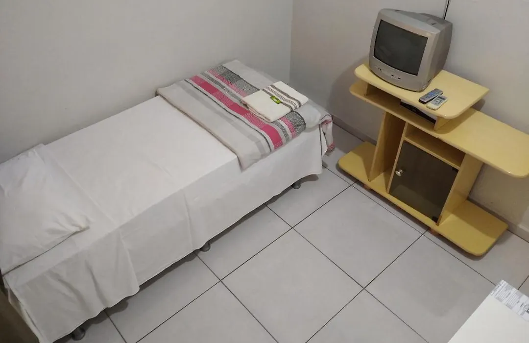 Angelu'S Hotel-1