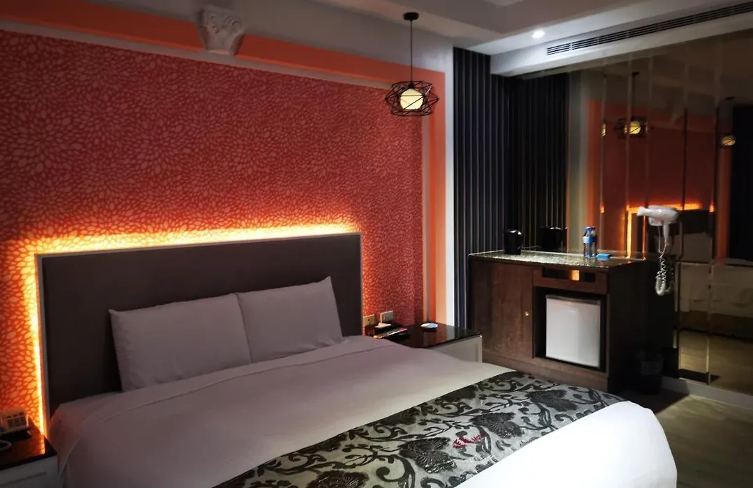 Love Story Motel-1