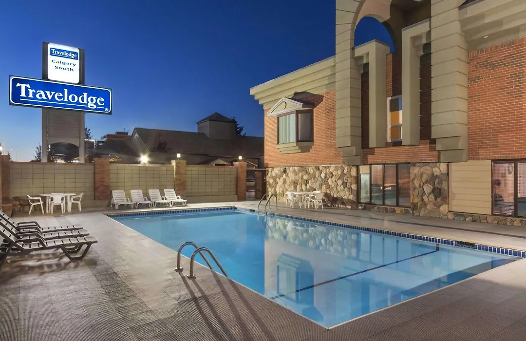 Travelodge By Wyndham Calgary South-1