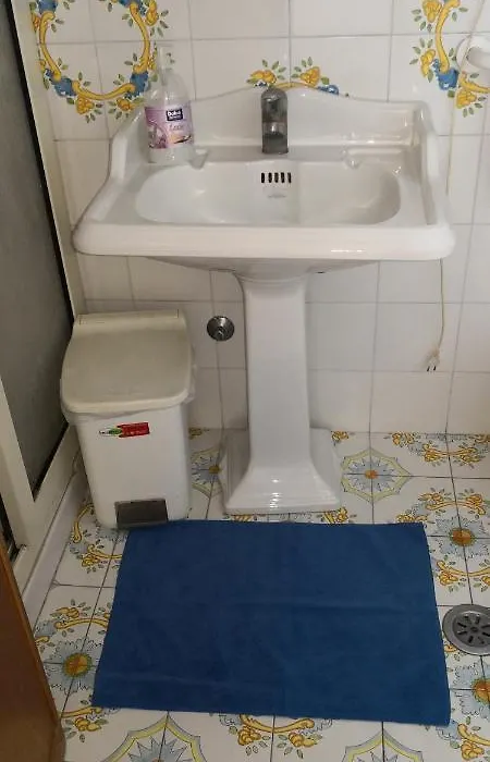 "Villa Pompei" Camere Familiari-1