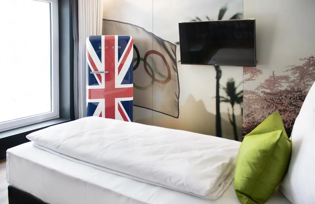 Ru Hotel By Wmm Hotels-1