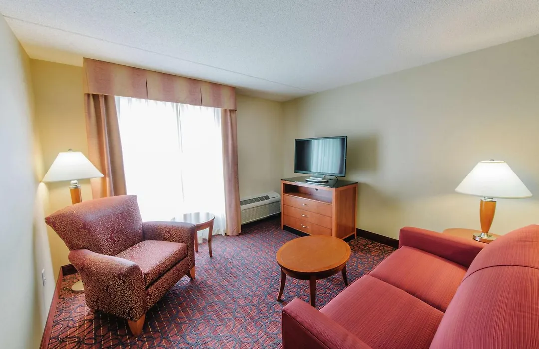 Hilton Garden Inn Manchester Downtown-1
