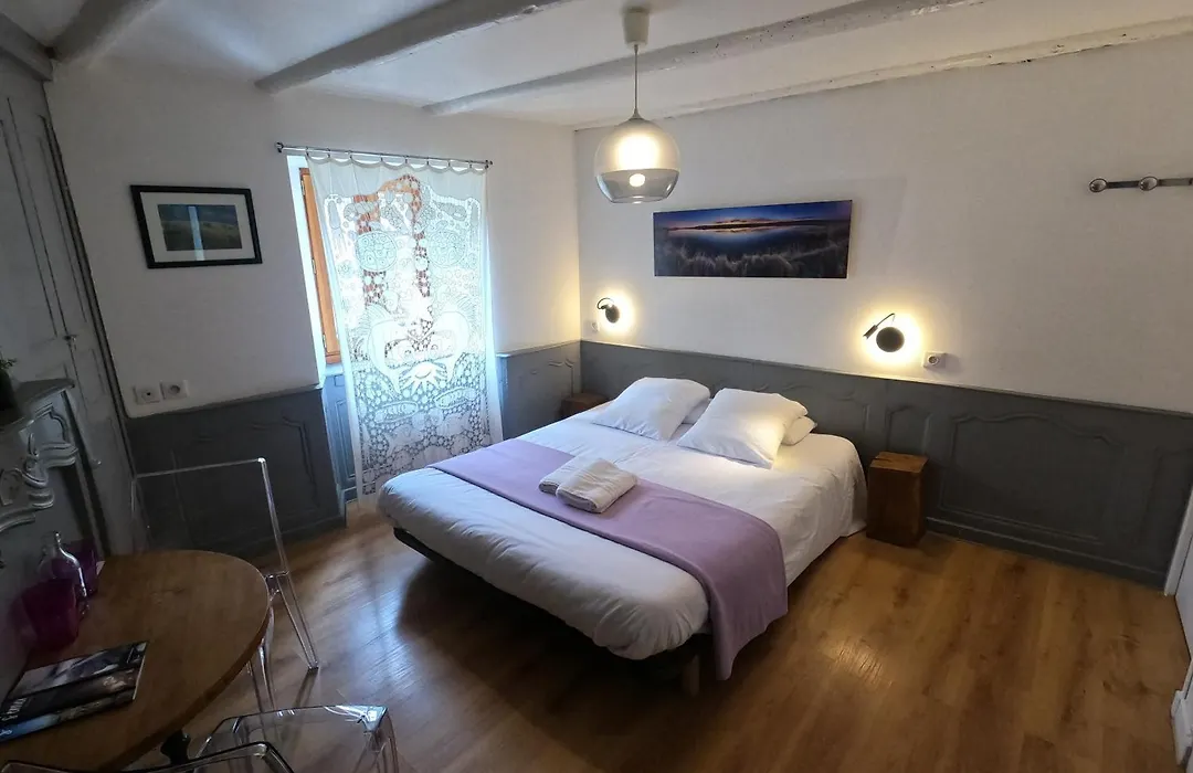 La Maison - Hôtel&Gîte-1