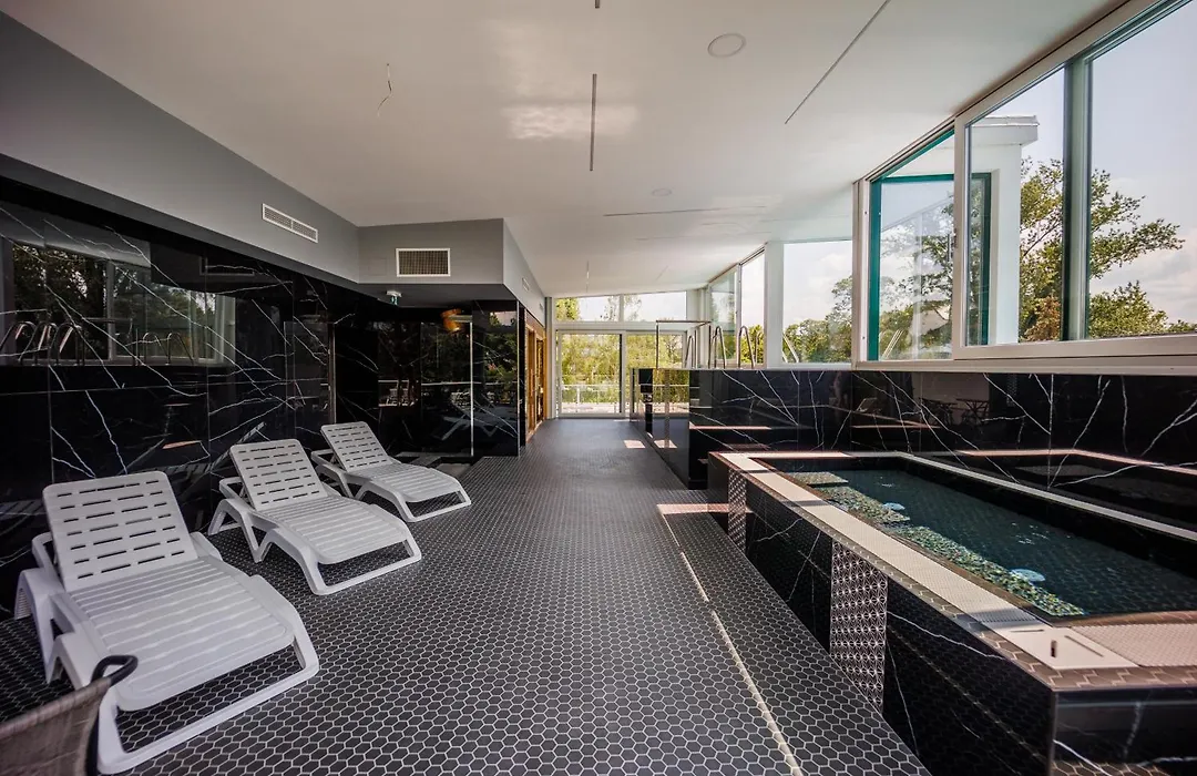Villa Bauhaus Wellness Apart-Hotel-1