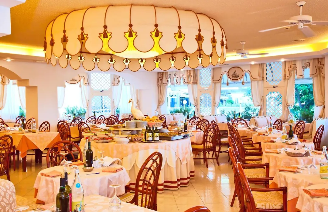 Hotel Alexander-1