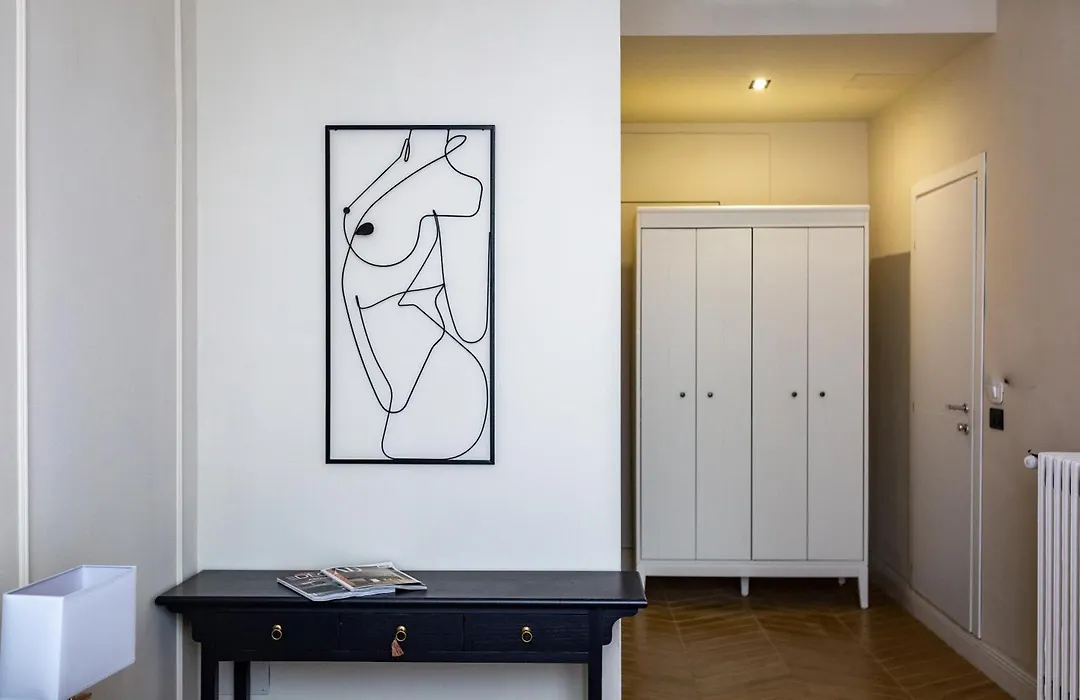 Residenza D'Epoca White Room-1