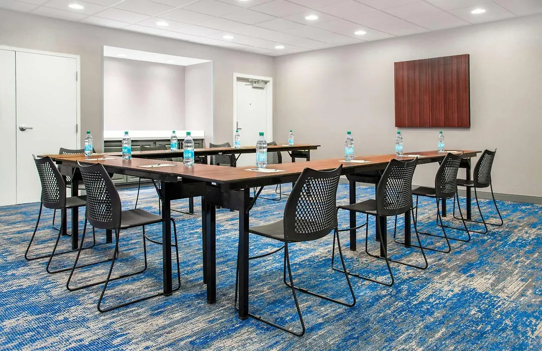 Hampton Inn & Suites Brookings-1