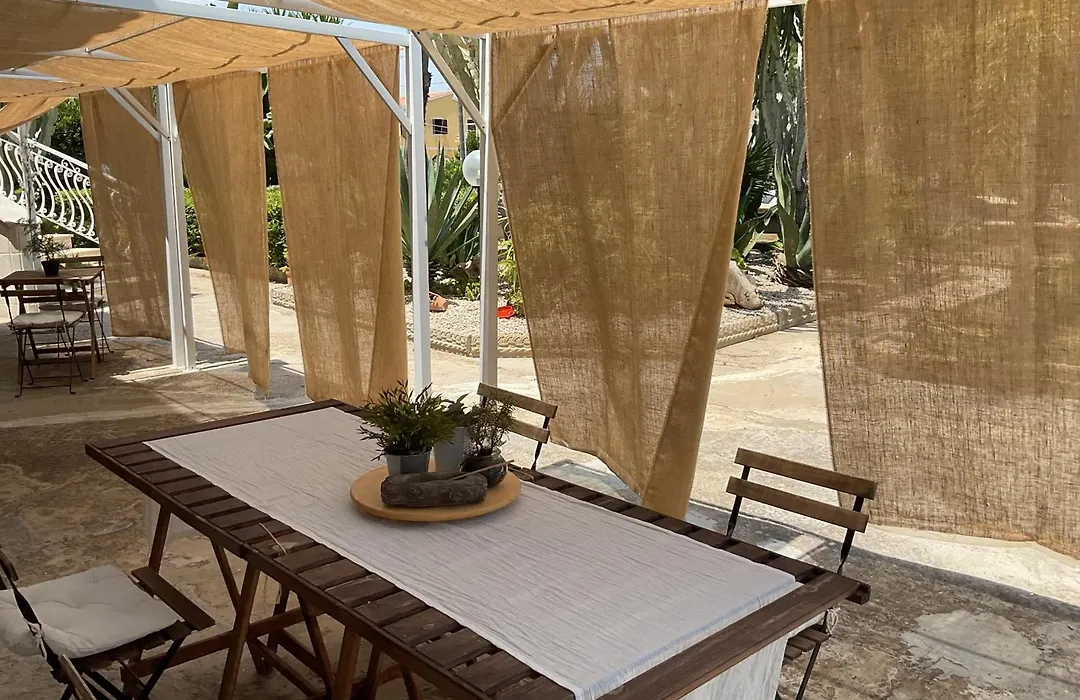 B&B Levante-1
