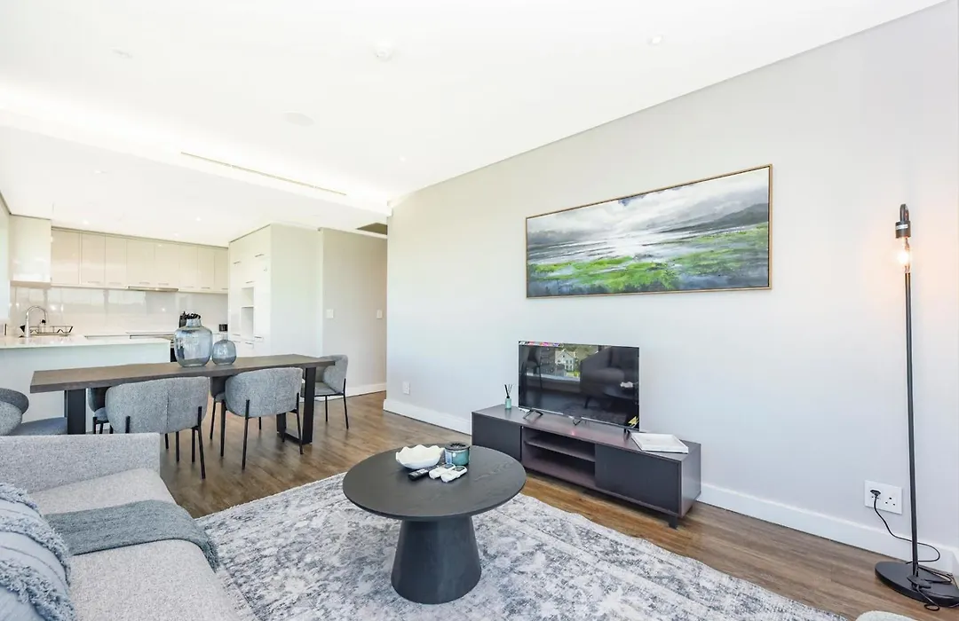 Deluxe Self-Catering Apartment | Park Central-1