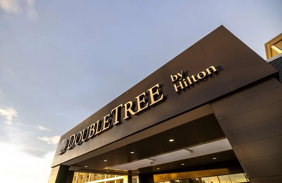 Doubletree By Hilton Calgary North-1