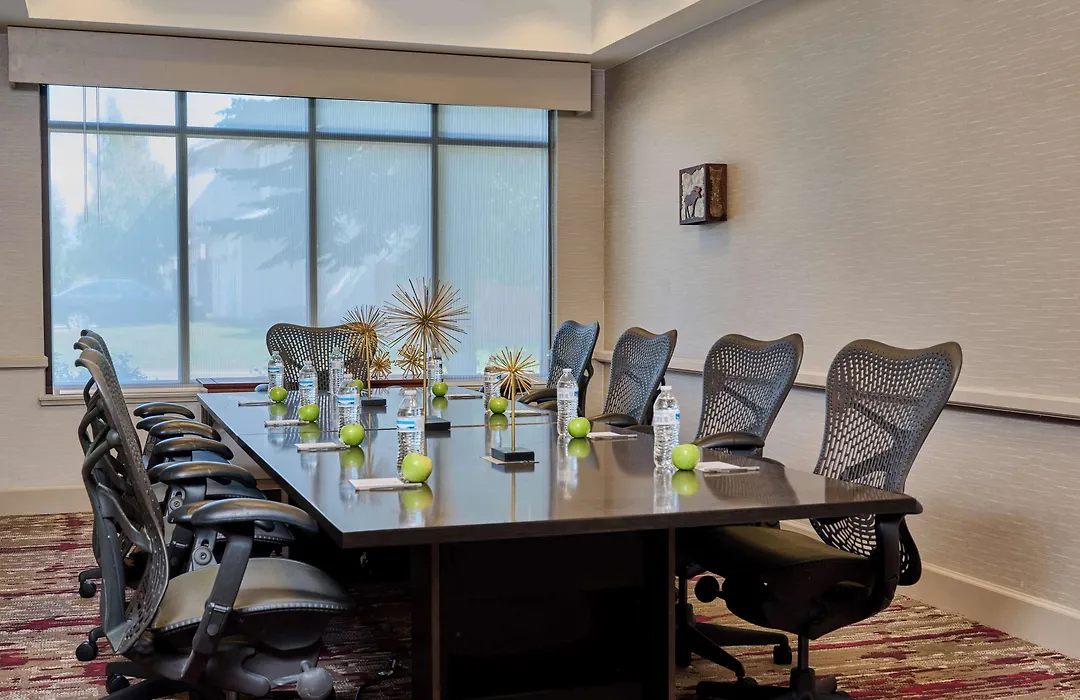 Hilton Garden Inn Anchorage-1