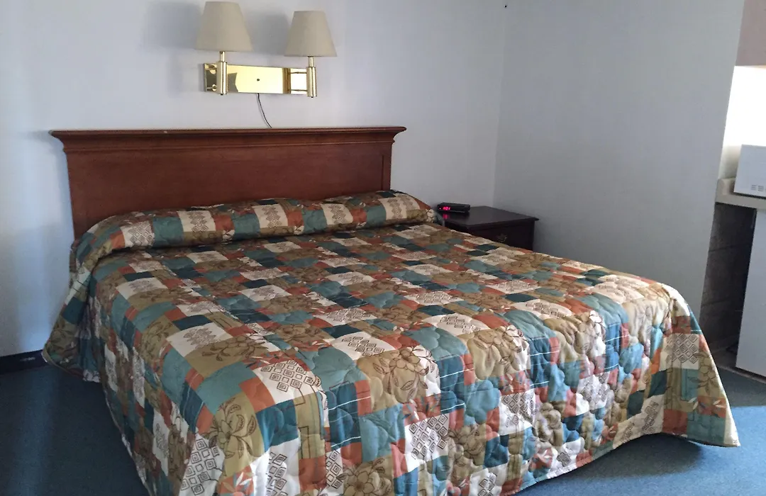 Iron Horse Inn-1
