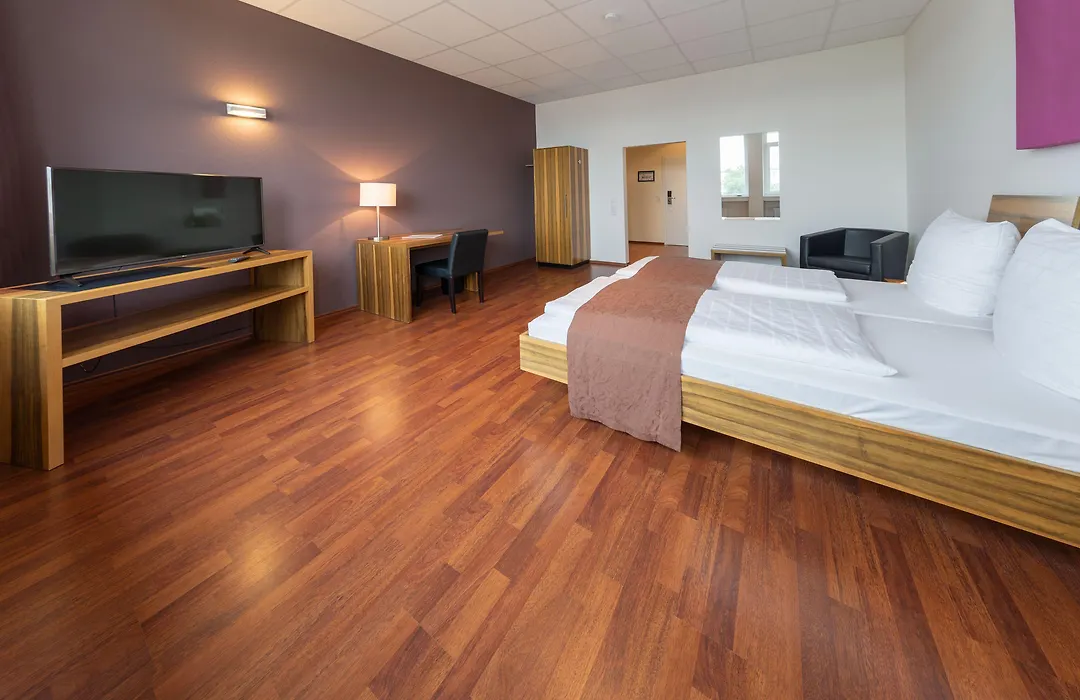 AMH Airport-Messe-Hotel Stuttgart-1