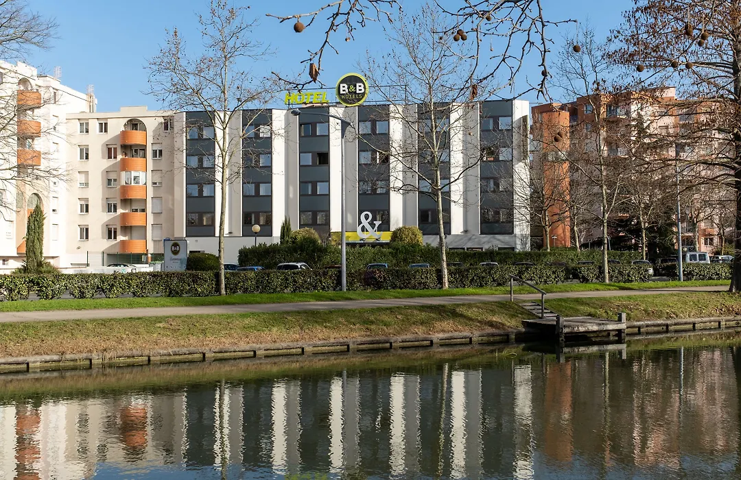 B&B HOTEL Toulouse Centre Canal du Midi-1