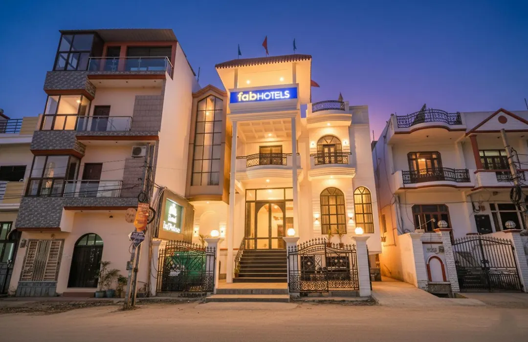 Fabhotel Raj Palace-1