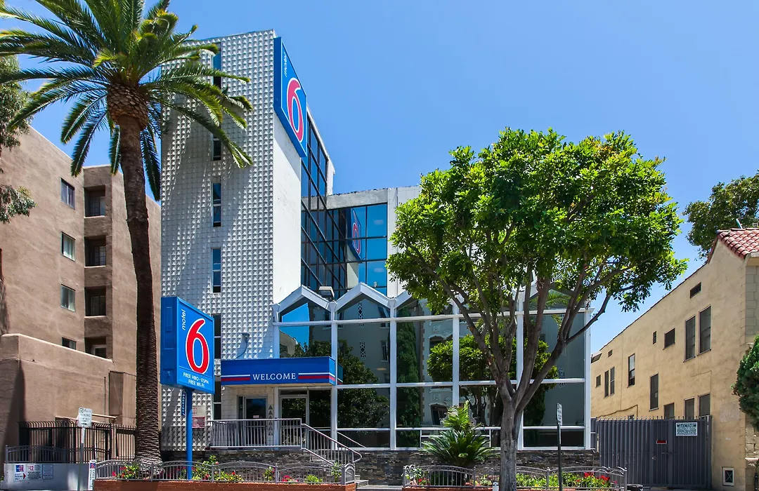 Motel 6 Hollywood-1