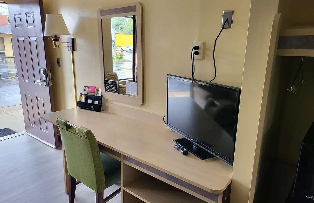 Budget Host Inn Bristol-1