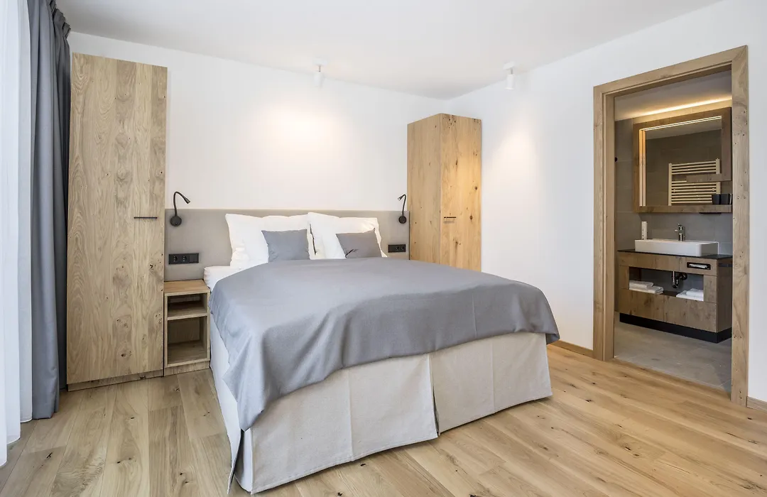 All-Suite Resort Paznaun Silvretta Premium Card Ende Juni bis Anfang Oktober inkludiert-1