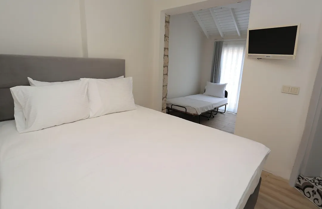 Mia Bella Alacati-1