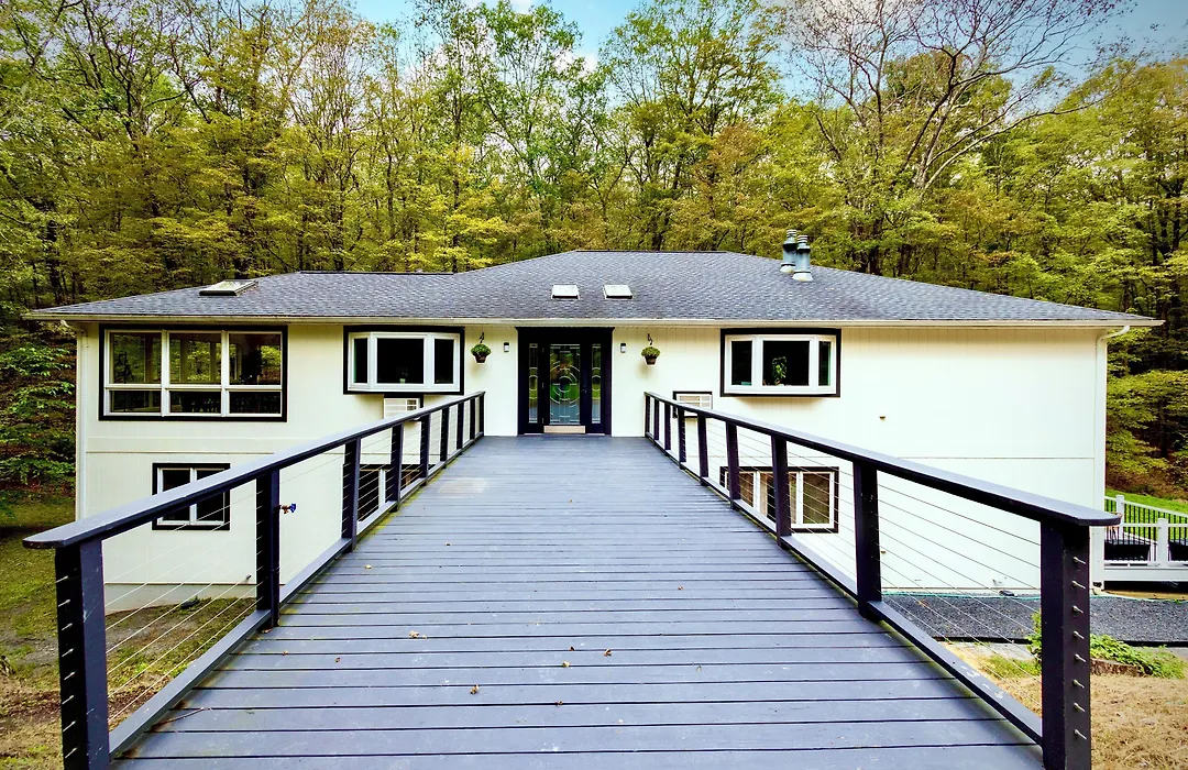 The Harlow House-1