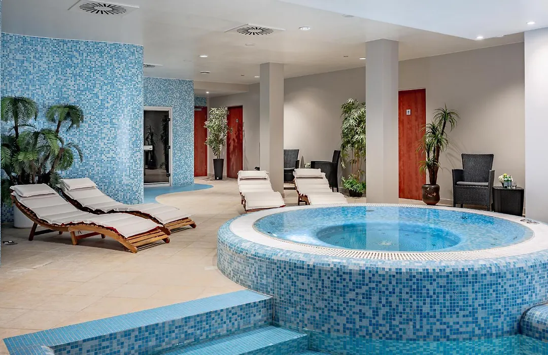 VILNIUS PARK PLAZA HOTEL&SPA, Restaurant, Panorama Bar, Conference&Banquet Center-1