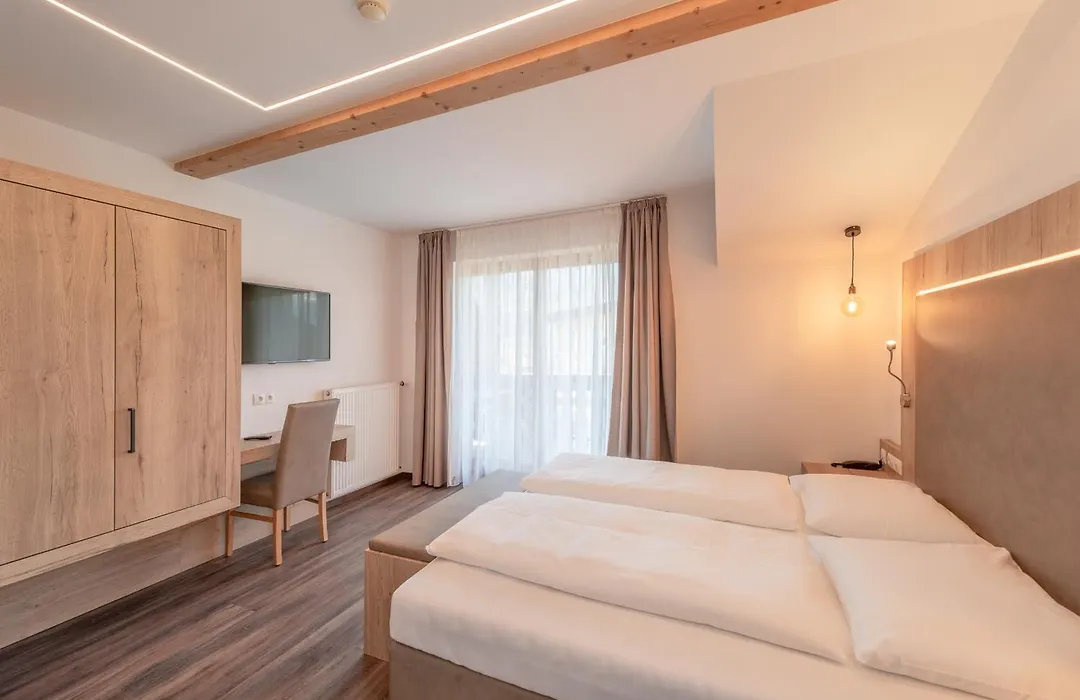 Hotel Christine-1