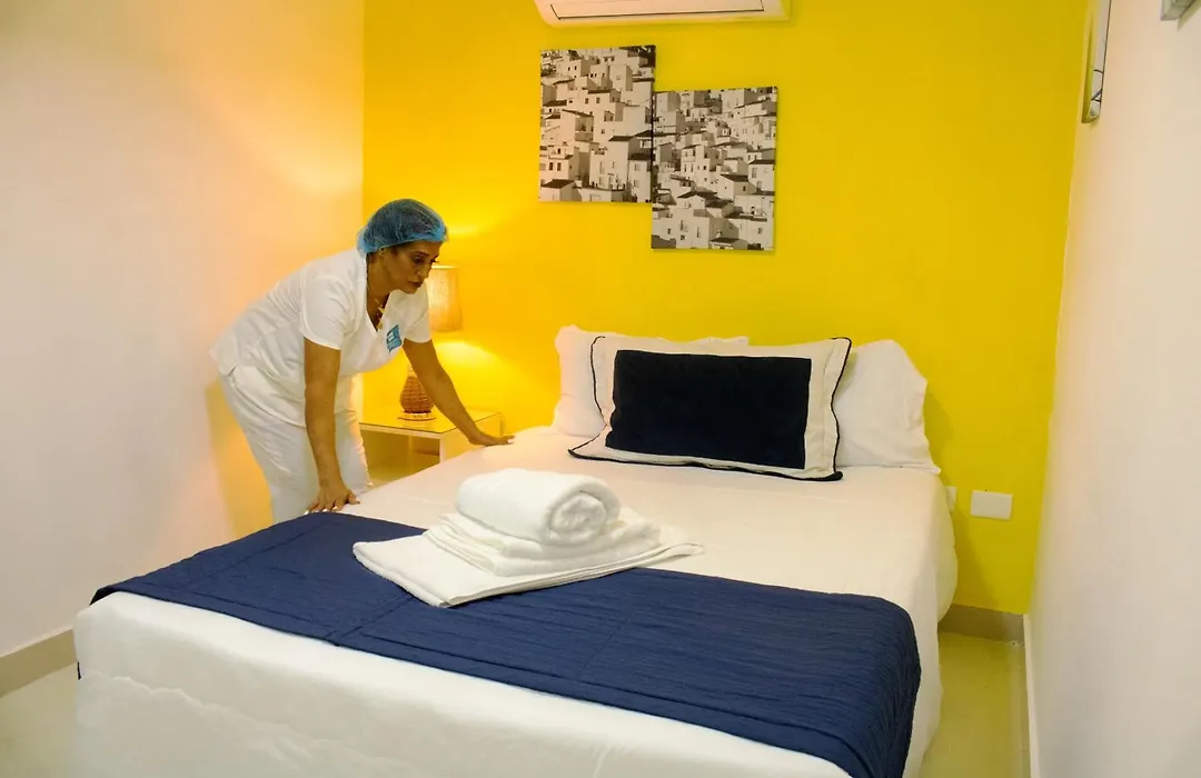 Malecon Premium Rooms & Hotel-1