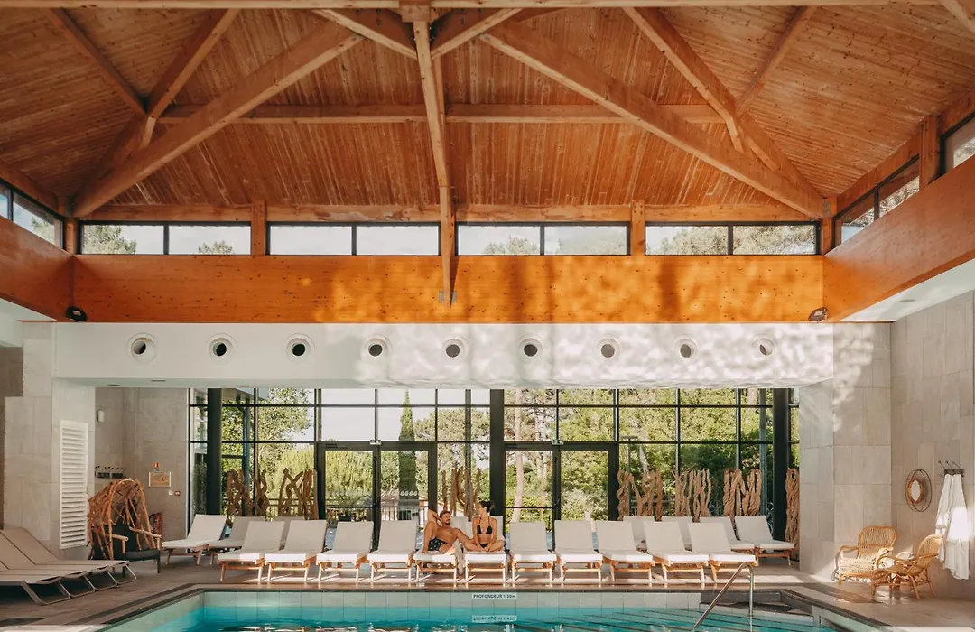 Domaine Du Ferret Restaurant & Spa-1